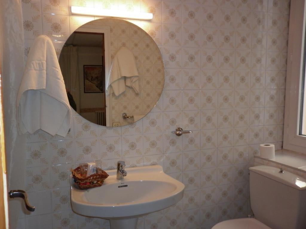 Hôtel Fonda Cerdanya à Puigcerdà Chambre photo