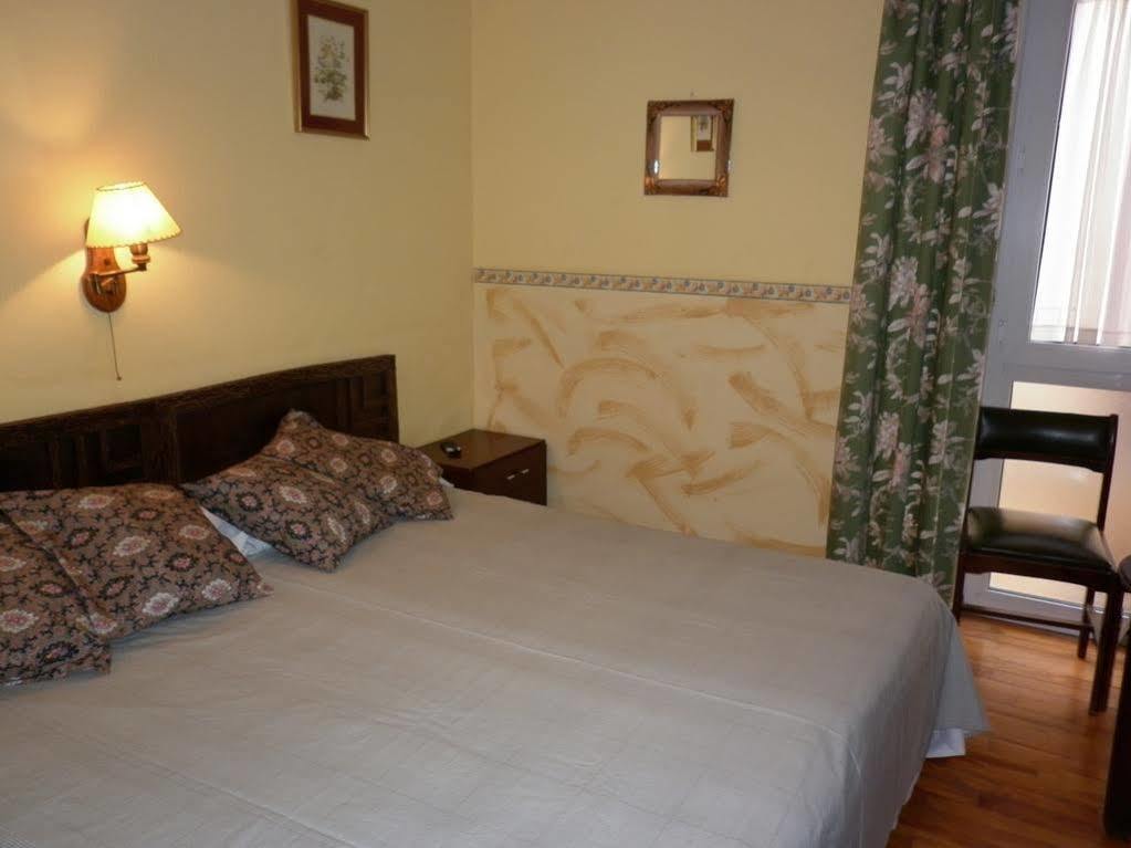 Hôtel Fonda Cerdanya à Puigcerdà Extérieur photo